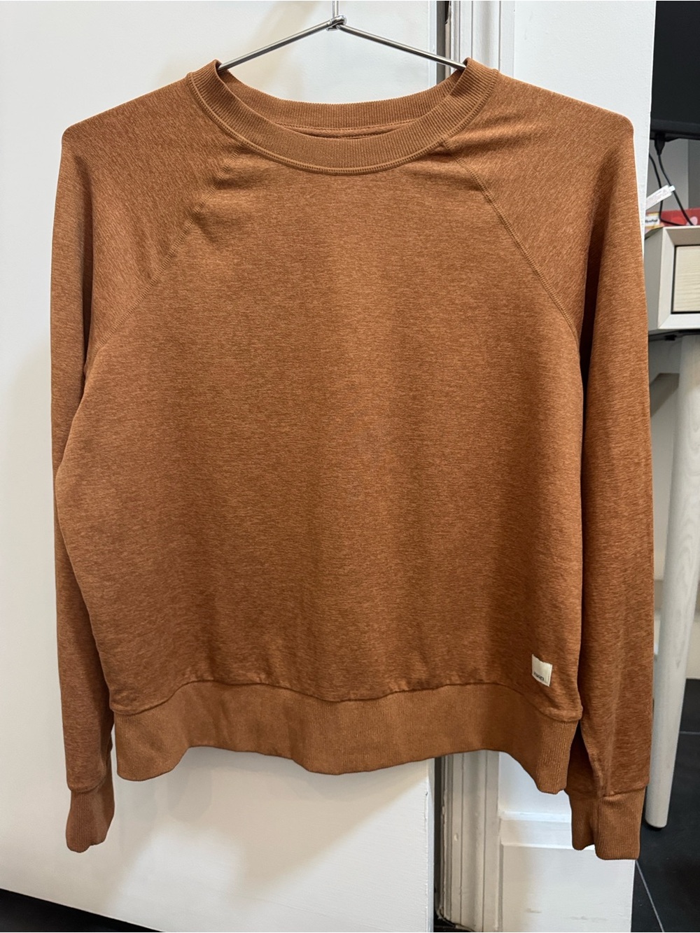 Vuori Women’s Halo Crew Pullover Long Sleeve